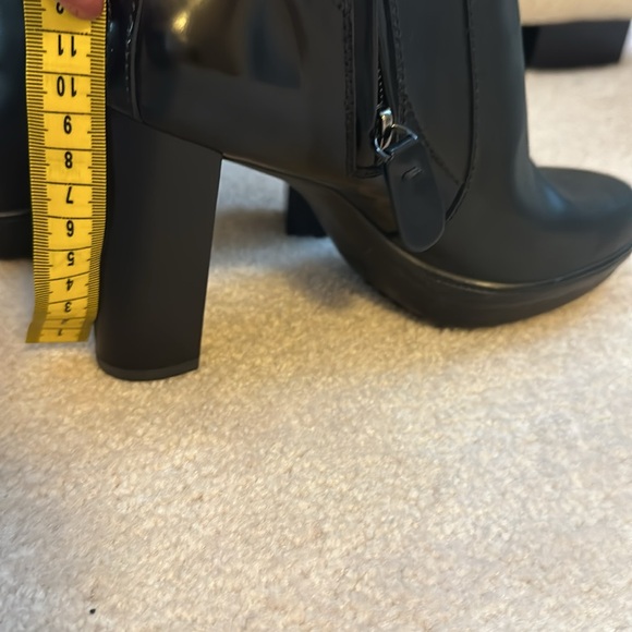 Tod’s Women Ankle Boots - Picture 4 of 5